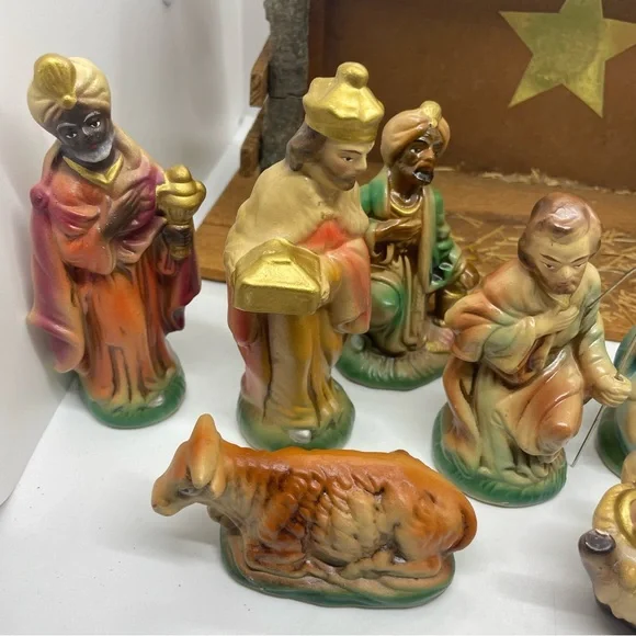 Nativity Scene Set with Stable - Multicolor - Picture 3 of 9